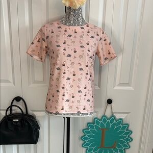 Charming XS Whimsical Woodland Animal print Twik blouse.